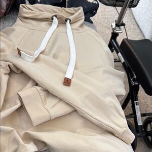 Wanakome Beige Hoodie size XL
